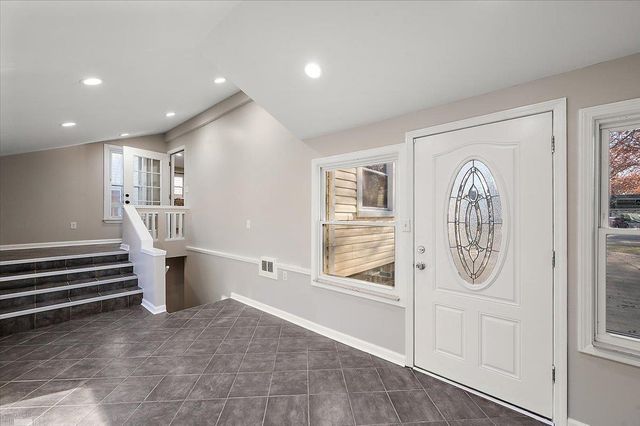 20945 Hampton Road, Harper Woods, MI 48225