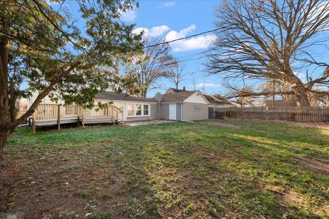 20945 Hampton Road, Harper Woods, MI 48225