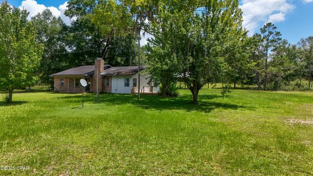 1371 Deadening Road, Chipley, FL 32428