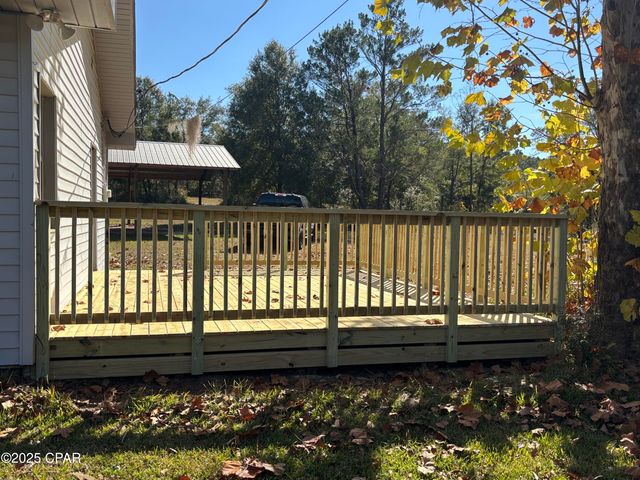 1371 Deadening Road, Chipley, FL 32428