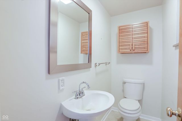 8615 Manderley Drive, Indianapolis, IN 46240