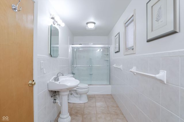 8615 Manderley Drive, Indianapolis, IN 46240