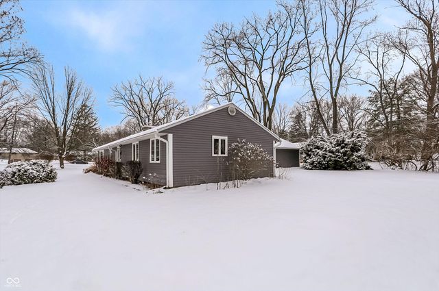 8615 Manderley Drive, Indianapolis, IN 46240