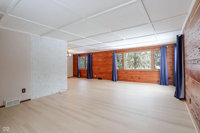 8615 Manderley Drive, Indianapolis, IN 46240