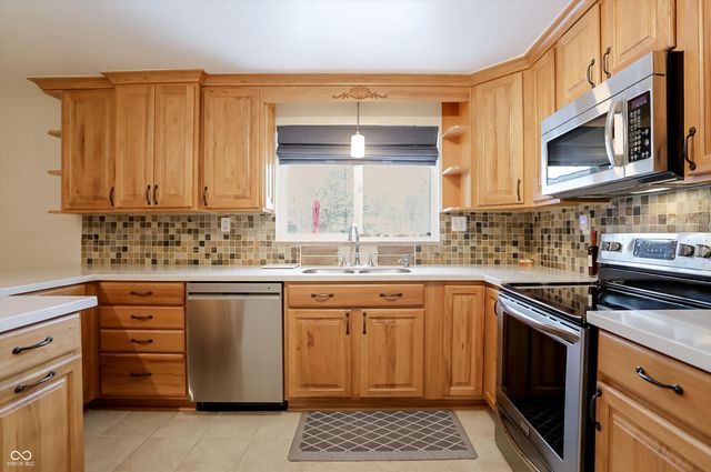 8615 Manderley Drive, Indianapolis, IN 46240