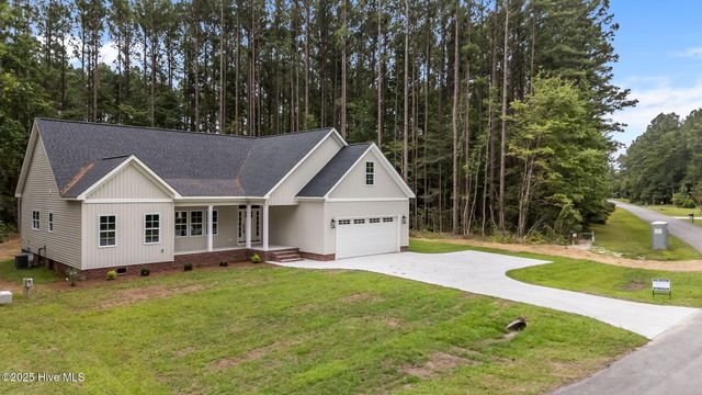 407 Vicksburg Court, Havelock, NC 28532