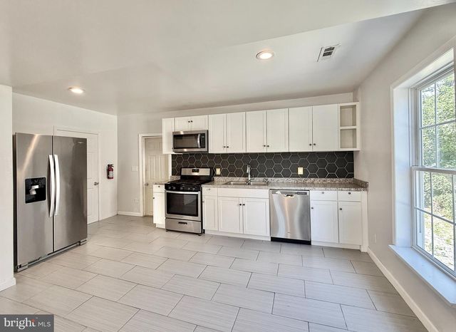 343 BLUE BELL RD, Williamstown, NJ 08094