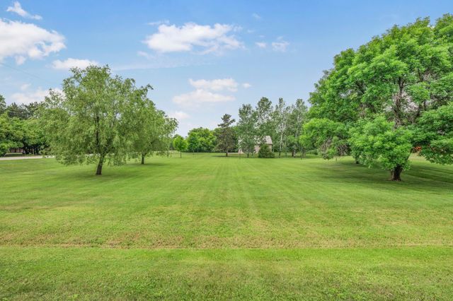 15004 Cherokee Drive N, Rogers, MN 55374