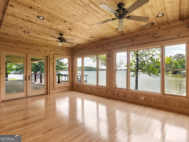 210 Roberts Point Road, Jackson, GA 30233