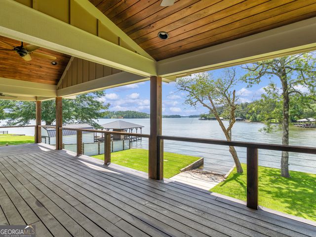 210 Roberts Point Road, Jackson, GA 30233