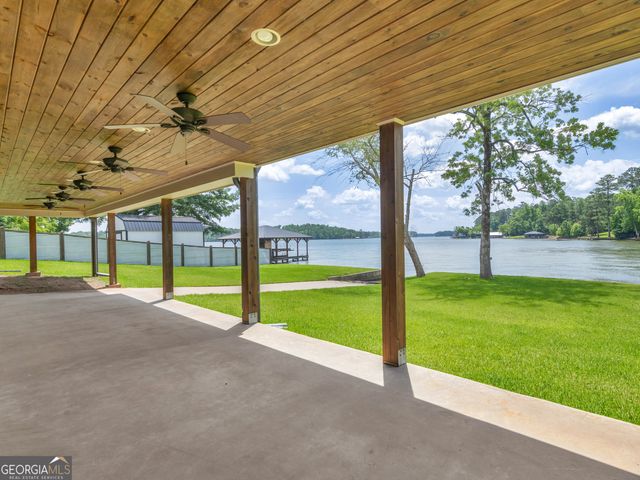 210 Roberts Point Road, Jackson, GA 30233