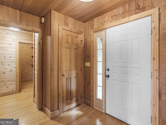 210 Roberts Point Road, Jackson, GA 30233