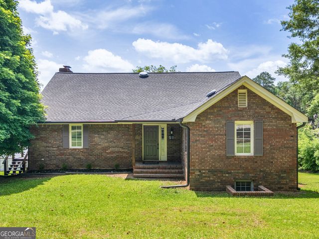 210 Roberts Point Road, Jackson, GA 30233