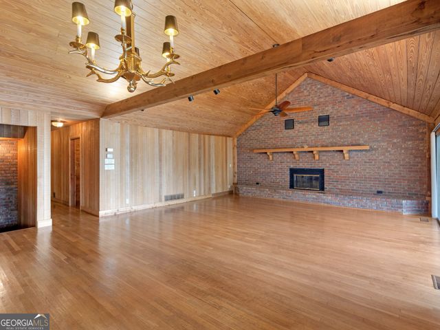 210 Roberts Point Road, Jackson, GA 30233