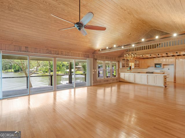 210 Roberts Point Road, Jackson, GA 30233