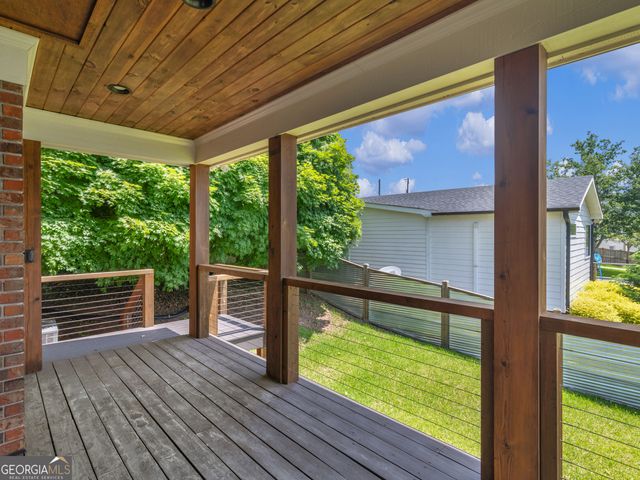 210 Roberts Point Road, Jackson, GA 30233