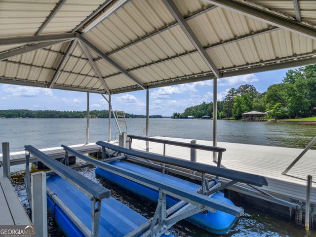 210 Roberts Point Road, Jackson, GA 30233