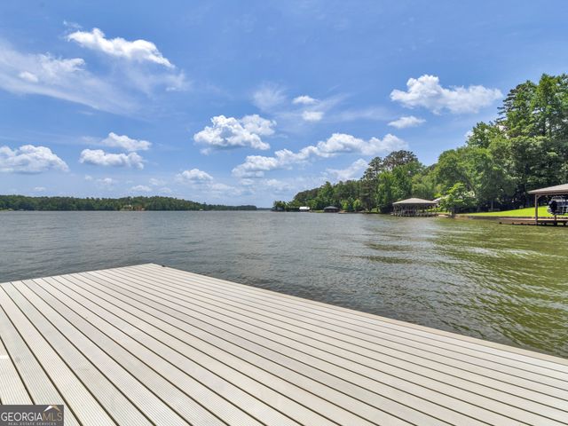 210 Roberts Point Road, Jackson, GA 30233