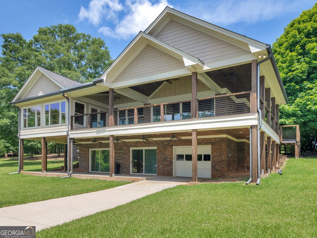210 Roberts Point Road, Jackson, GA 30233