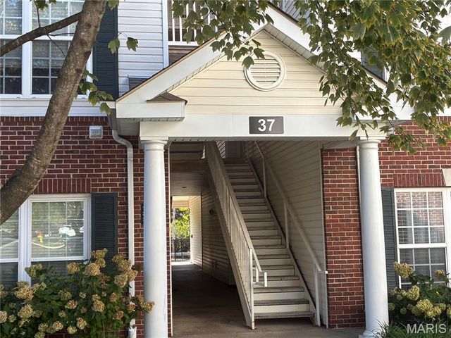 37 Kassebaum Lane 207, Mehlville, MO 63129