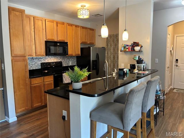 37 Kassebaum Lane 207, Mehlville, MO 63129