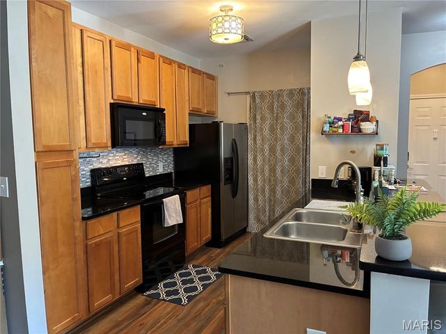 37 Kassebaum Lane 207, Mehlville, MO 63129