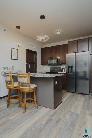 7701 S Townsley Ave Avenue 214, Sioux Falls, SD 57108