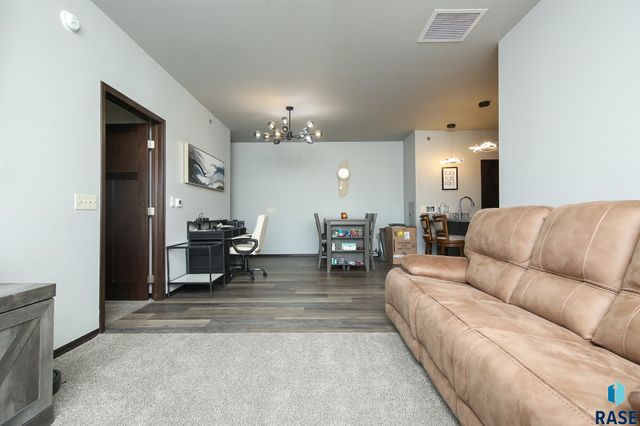 7701 S Townsley Ave Avenue 214, Sioux Falls, SD 57108