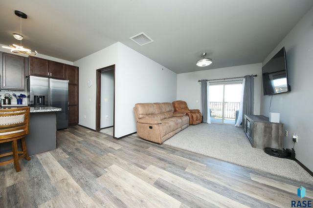 7701 S Townsley Ave Avenue 214, Sioux Falls, SD 57108