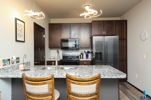 7701 S Townsley Ave Avenue 214, Sioux Falls, SD 57108