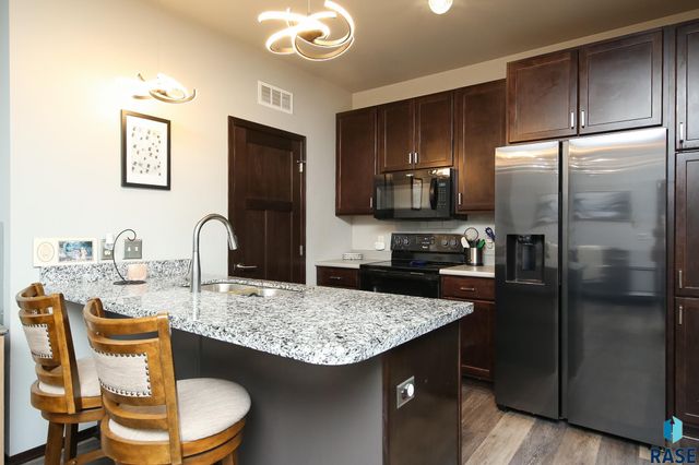 7701 S Townsley Ave Avenue 214, Sioux Falls, SD 57108