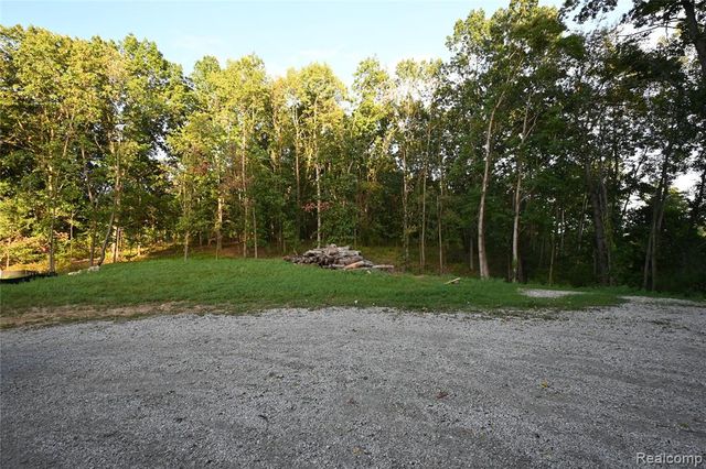 4273 Link Drive, Brighton, MI 48114