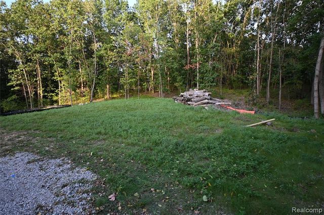 4273 Link Drive, Brighton, MI 48114
