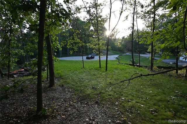4273 Link Drive, Brighton, MI 48114