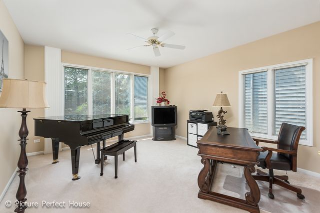3571 SCOTTSDALE Circle, Naperville, IL 60564