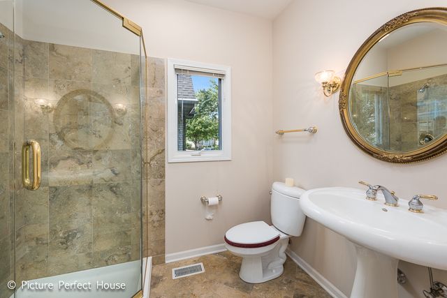 3571 SCOTTSDALE Circle, Naperville, IL 60564