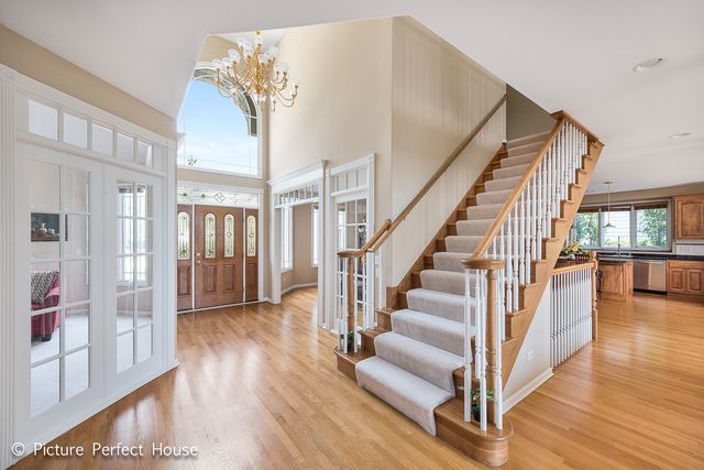 3571 SCOTTSDALE Circle, Naperville, IL 60564