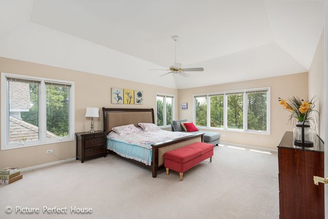 3571 SCOTTSDALE Circle, Naperville, IL 60564