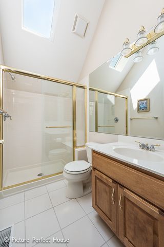 3571 SCOTTSDALE Circle, Naperville, IL 60564