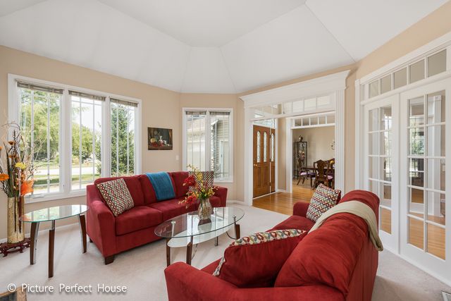 3571 SCOTTSDALE Circle, Naperville, IL 60564