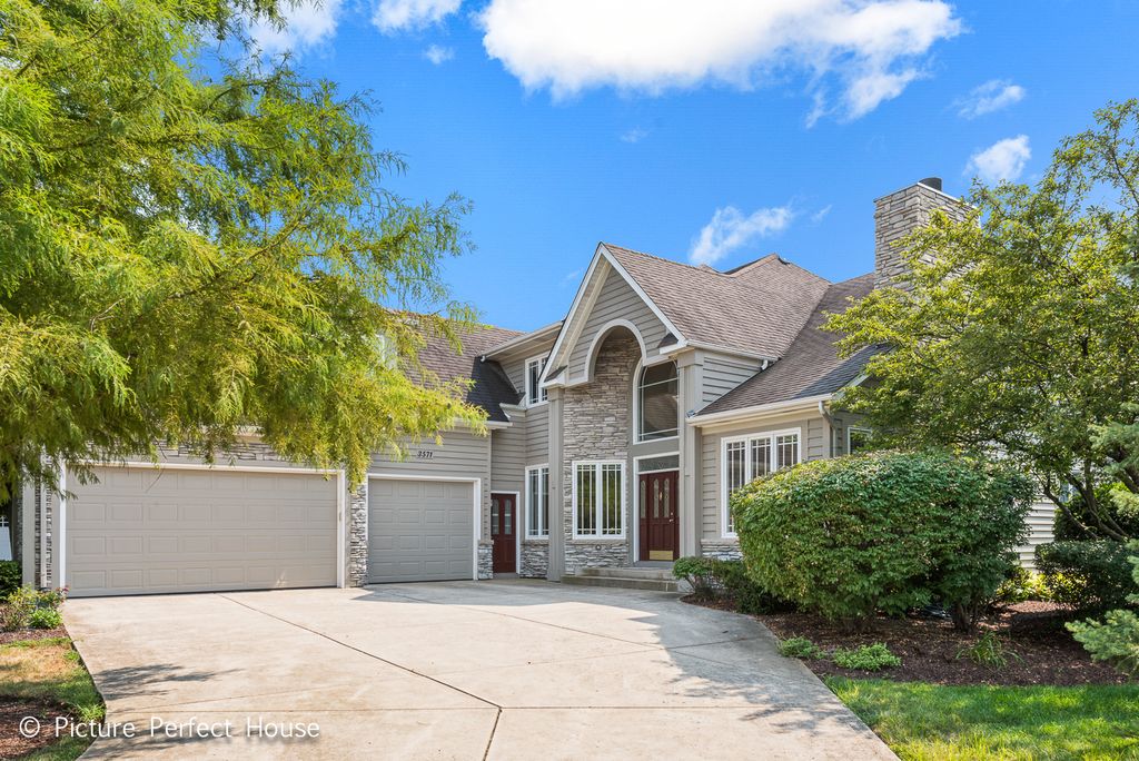 3571 SCOTTSDALE Circle, Naperville, IL 60564