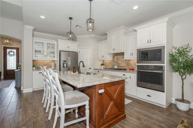 3417 Dovecote Way, Bryan, TX 77808