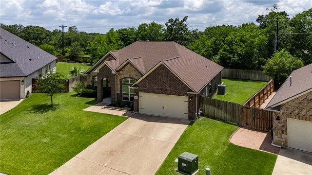 3417 Dovecote Way, Bryan, TX 77808