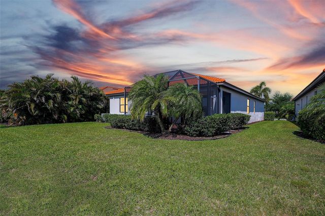 10016 CARNOUSTIE PLACE, Bradenton, FL 34211