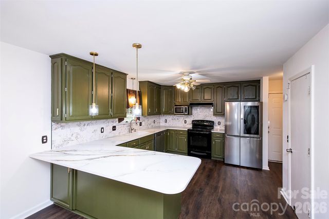 8327 Loma Linda Lane, Waxhaw, NC 28173