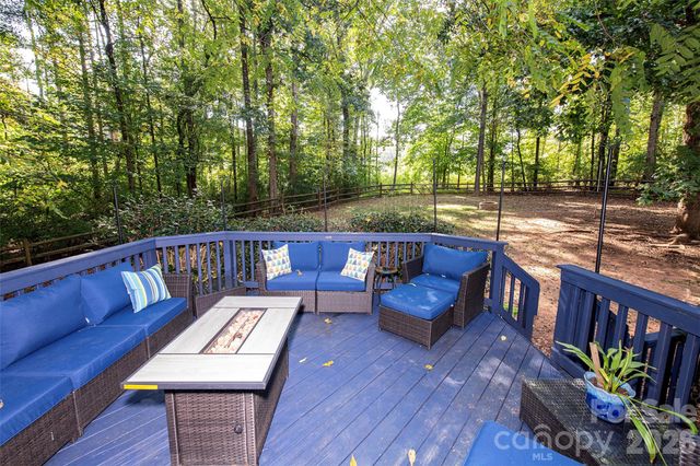 8327 Loma Linda Lane, Waxhaw, NC 28173
