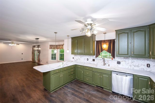 8327 Loma Linda Lane, Waxhaw, NC 28173