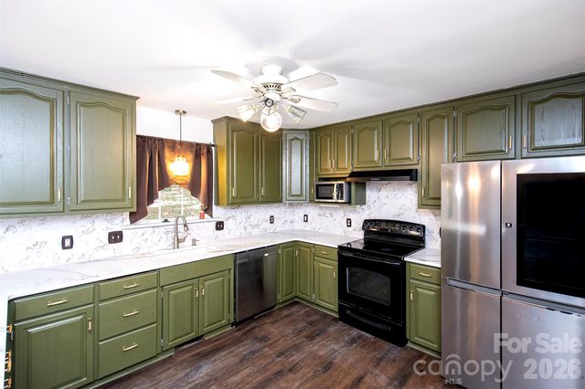 8327 Loma Linda Lane, Waxhaw, NC 28173