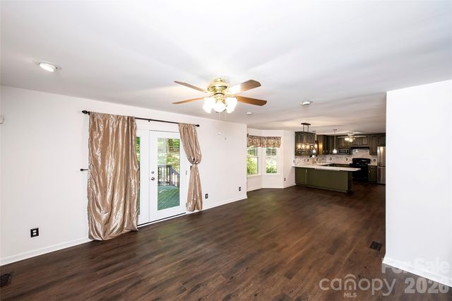 8327 Loma Linda Lane, Waxhaw, NC 28173