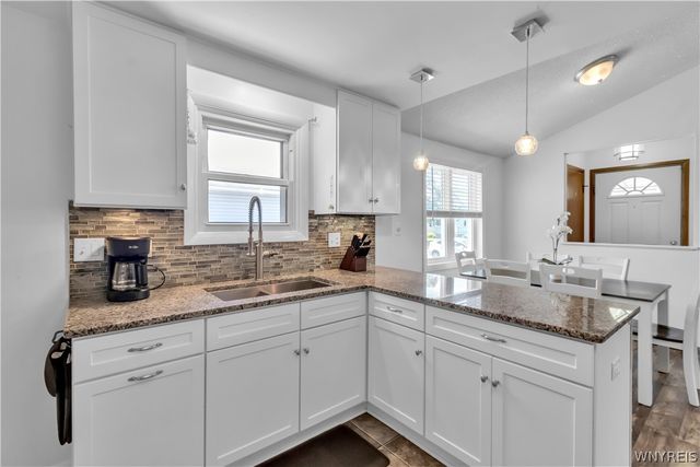 61 Bay Lane, Cheektowaga, NY 14225